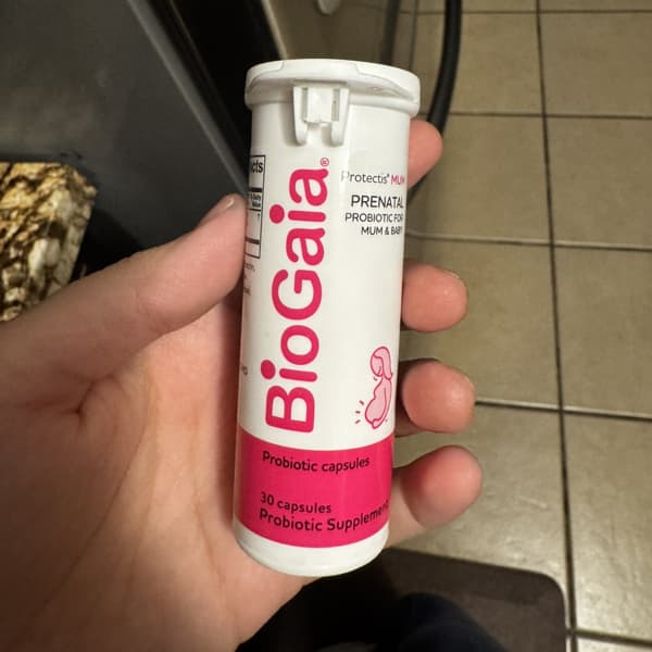 biogaia protectis mum prenatal probiotic for mum baby 100 million cfu 30 capsules 2