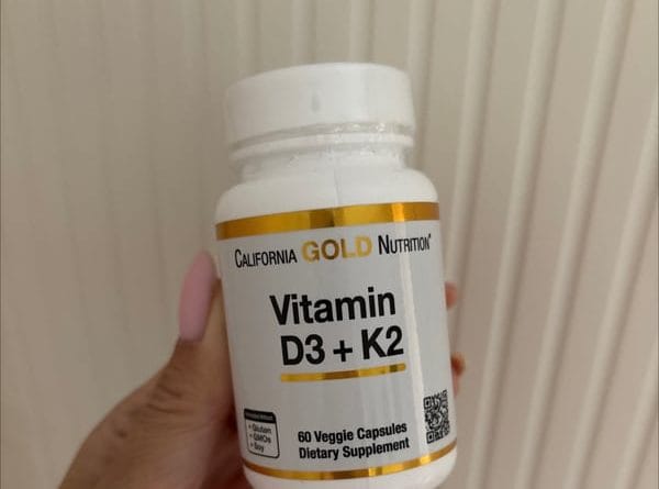 Review Vitamin D3 + K2 MK-7 của California Gold Nutrition có tốt không? 6 california gold nutrition vitamin d3 k2 as mk 7 60 veggie capsules 2