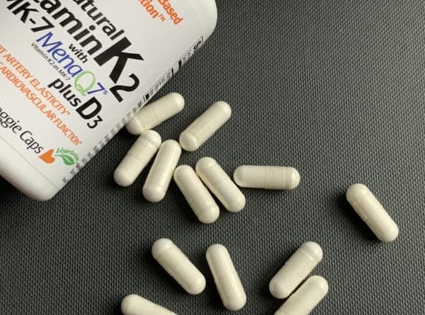 Đánh giá chi tiết Doctor's Best Natural Vitamin K2 MK-7 plus D3 1 doctor s best natural vitamin k2 mk 7 plus d3 180 mcg 60 veggie caps 2