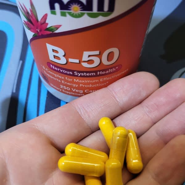 now foods b 50 100 veg capsules 2
