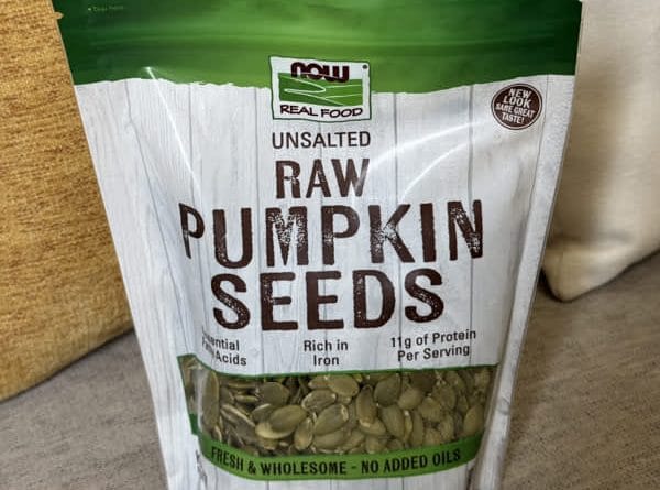 Đánh giá chi tiết hạt bí ngô sống không muối NOW Foods Real Food 2 now foods real food raw pumpkin seeds unsalted 16 oz 454 g 2