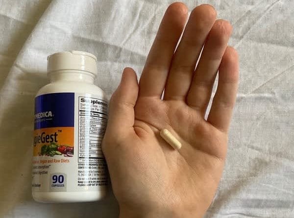 Đánh giá chi tiết Enzymedica VeggieGest 60 Capsules: Giải pháp tiêu hóa thực vật 1 enzymedica veggiegest 60 capsules 2