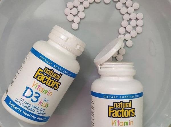 natural factors vitamin d3 for kids strawberry 10 mcg 400 iu 100 chewable tablets 2